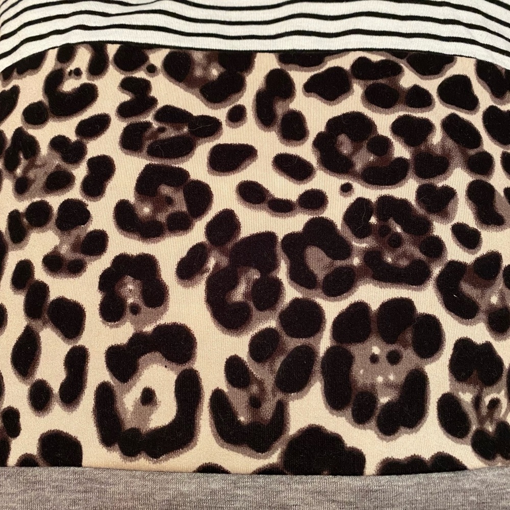 Multi-Pattern T-Shirt - Picture 5 of 5